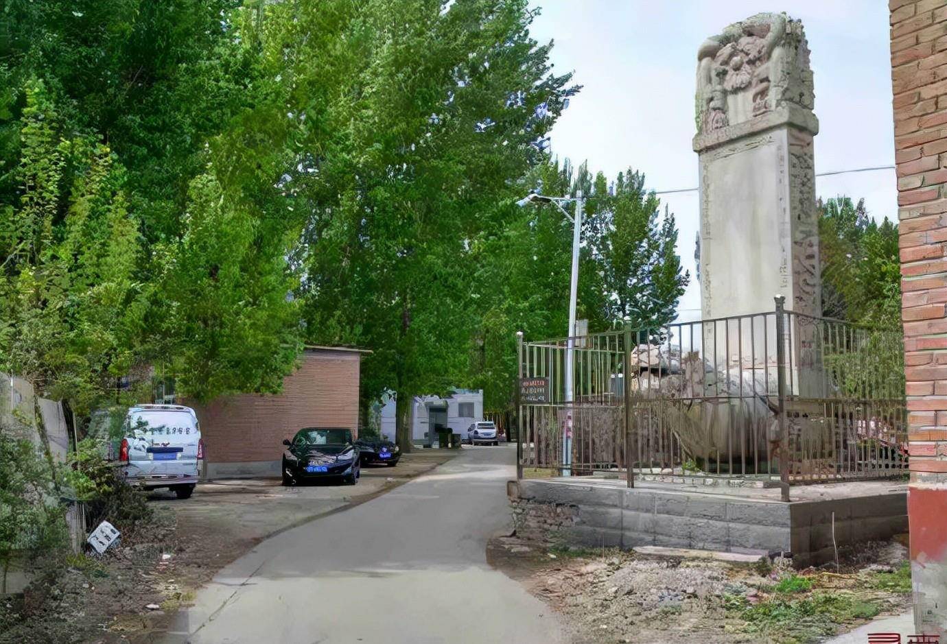 乾清门行走,二十四年(1759)正月授镶白旗汉军副都统,三十五年(1770)