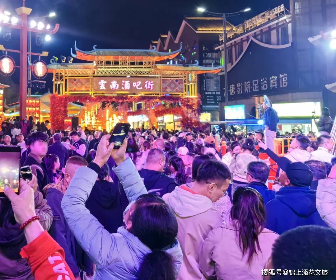 不仅满足了游客的口味需求,更展现了梅河口市独特的饮食文化