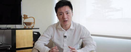 "香港王思聪"钟培生:豪宅价值20亿,自言:一直在用老式手机