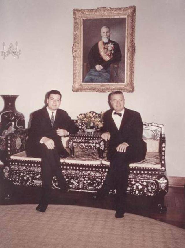 赌王是他侄子,李小龙是他外甥;曾受邀更换英国籍,他一口回绝_何世礼