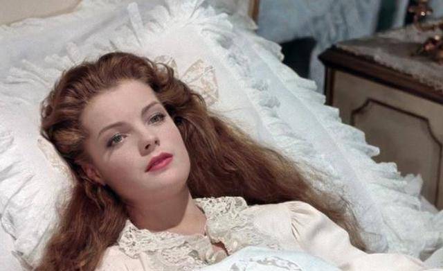 茜茜公主的腰到底有多细?腰围在50cm以下,体重超过50公斤就节食