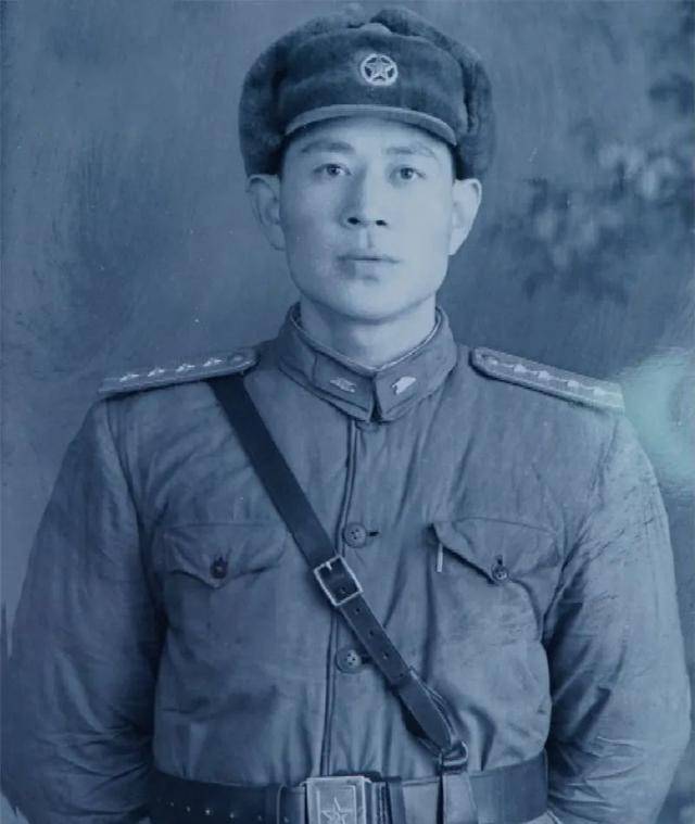 93岁老人观影《长津湖》,看完后泣不成声,哽咽道:我就是伍千里