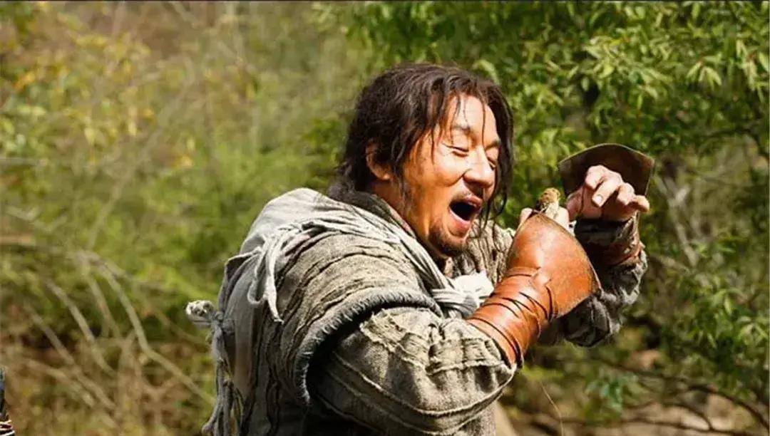 山东硬汉导演丁晟,离开了成龙,连扑3部电影,未来还有机会吗?