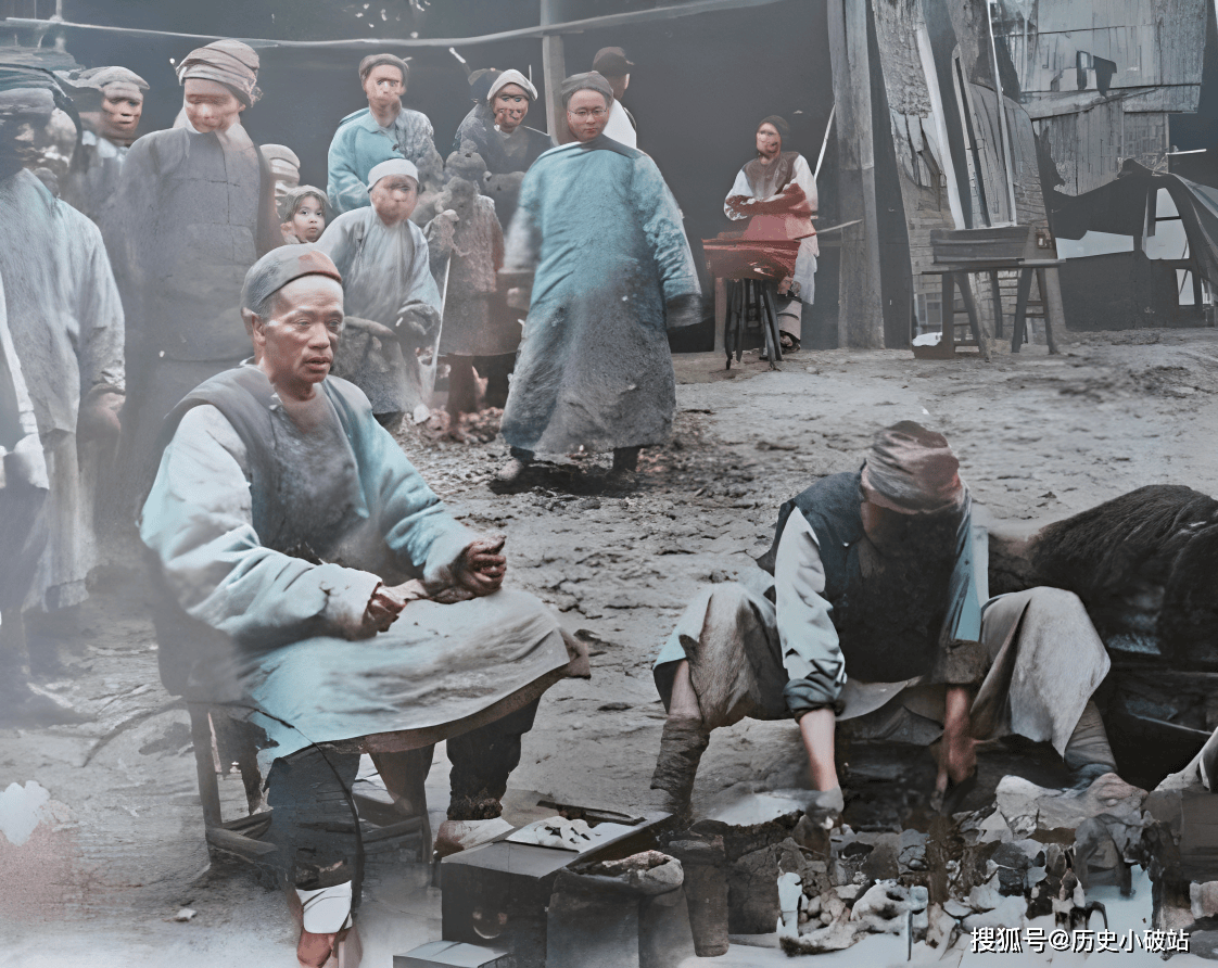 清末彩色老照片:被慈禧出卖的义和团;江湖郎中;街头卖艺人