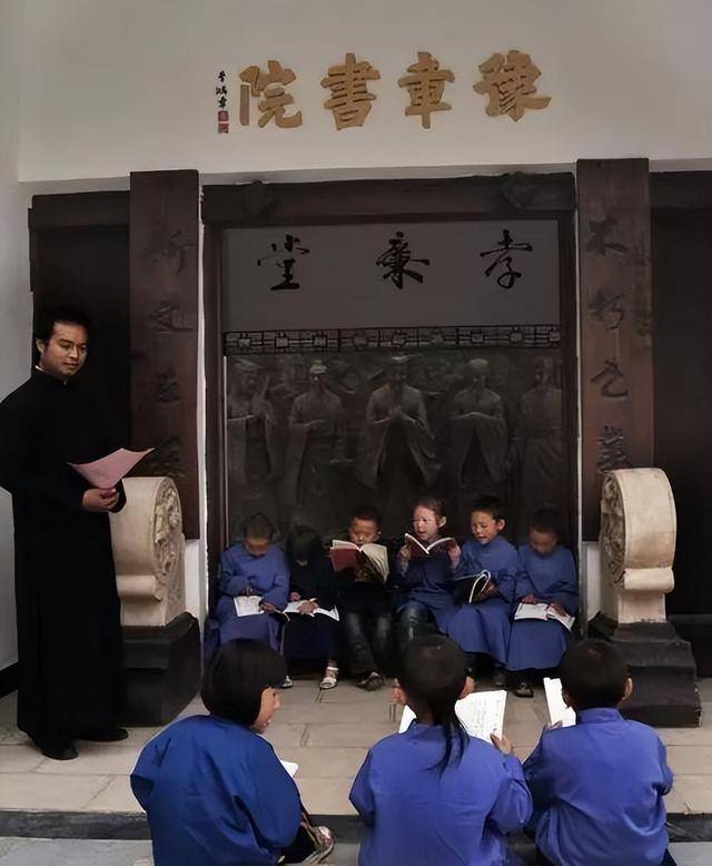 豫章书院有多可怕?虐待,辱骂盛行,为何家长却争先恐后的报名