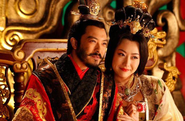 "女装大佬"皇帝:把爱妃大卸八块,还用她的骨头做了把琵琶弹奏