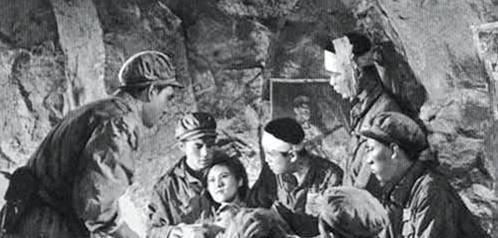 为祸川西的匪首黄光辉,贪恋美色致全家被杀,因粪坑太臭暴露被诛