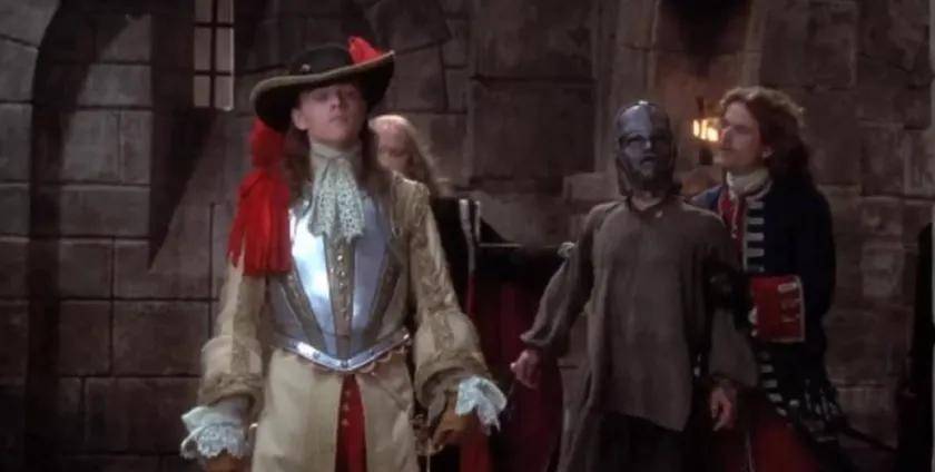 法国神秘"铁面人",终生戴着面具,囚禁34年,死后身份成谜