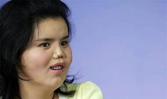 王娜王军每天干完活第一时间就会去看妹妹,而王彬读