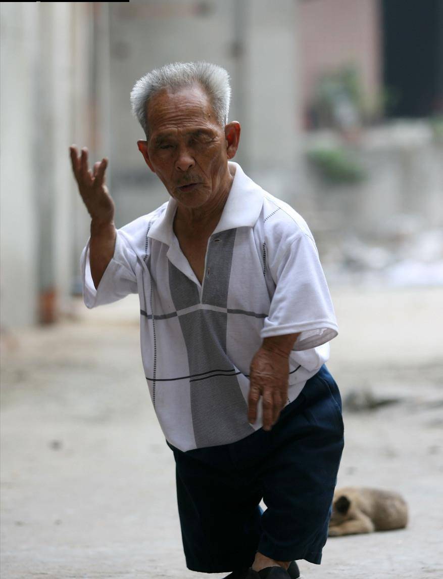 但是就在这时,毛大爷遇到了一位贵人.