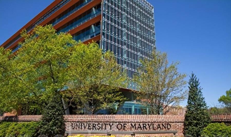 (美国马里兰大学)然而,随着彭云在美国定居的时间越来越长,逐渐有人对