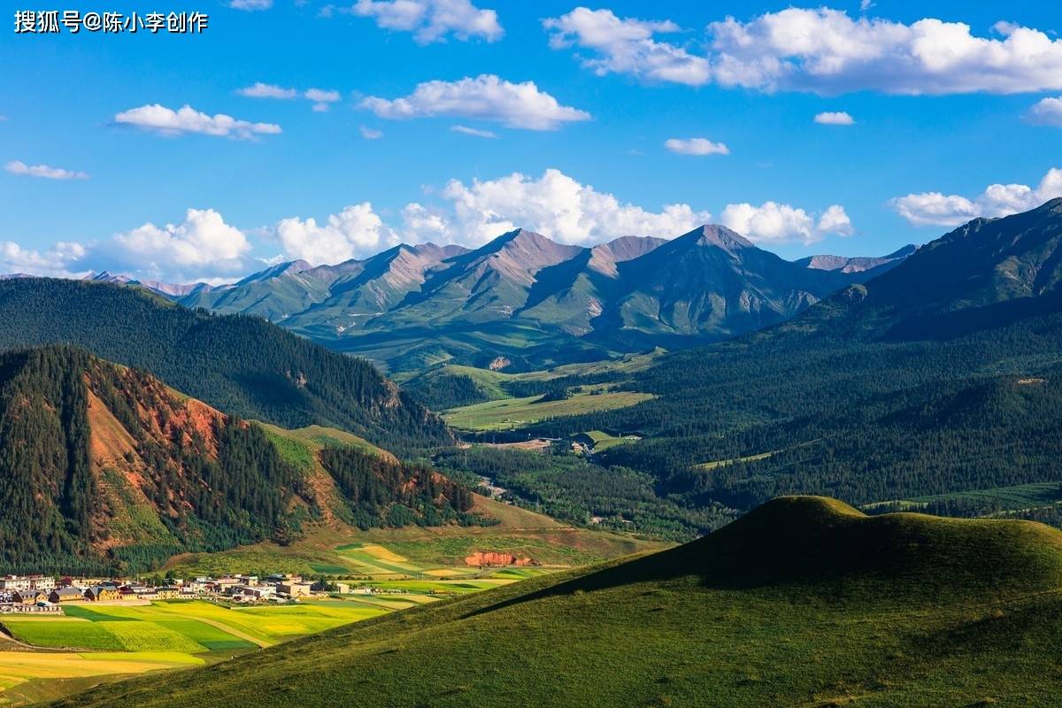 卓尔山的美景吸引了众多作家,诗人,艺术家和摄影家前来写生采风.