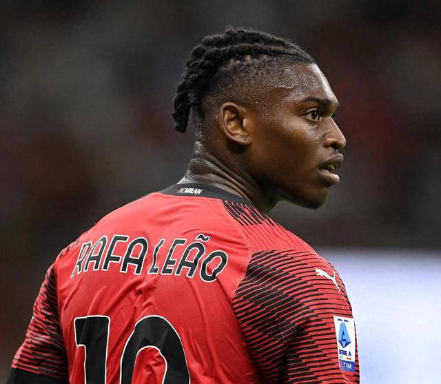 ac米兰失去11球9助攻之冠!签下曼联弃将与巴西国脚