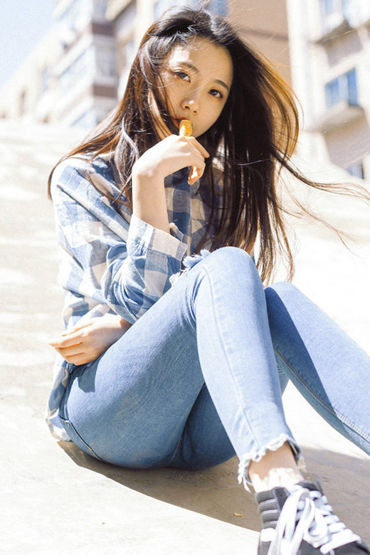 牛仔裤亮点十足,走哪都自带气场!