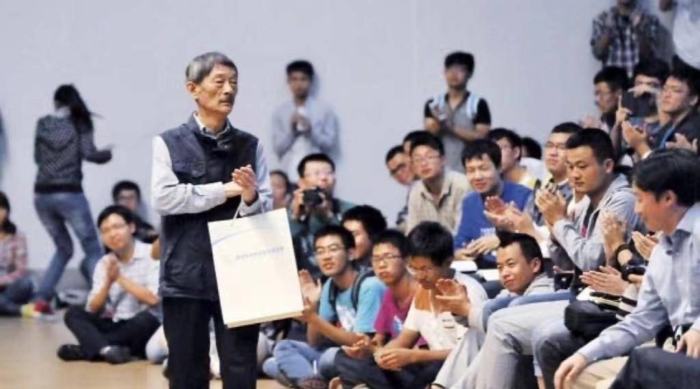 布鞋院士李小文:茶杯里装酒,演讲误被当农民,发明顶尖遥感技术