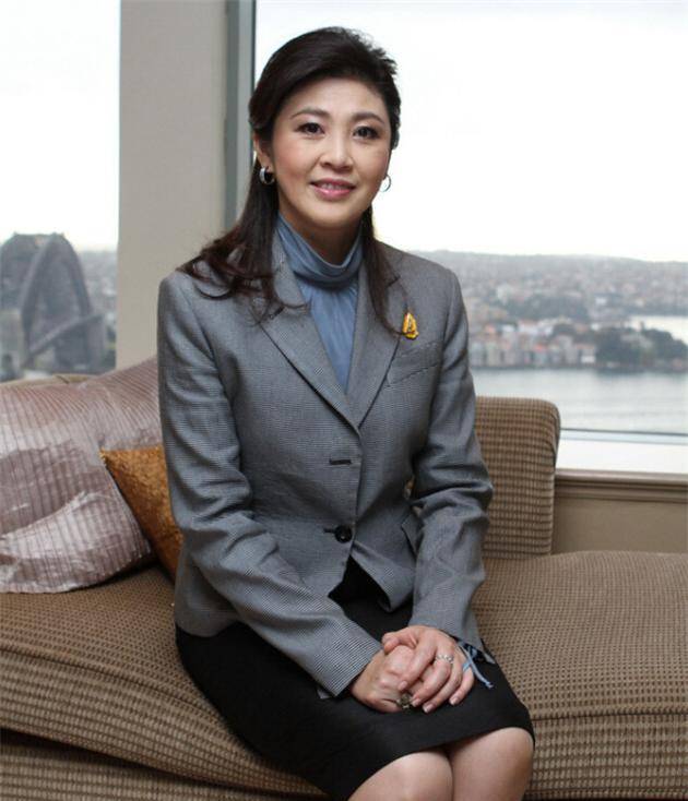 英拉:从泰国流亡美女总理到中国商人,她的人生不接受落魄