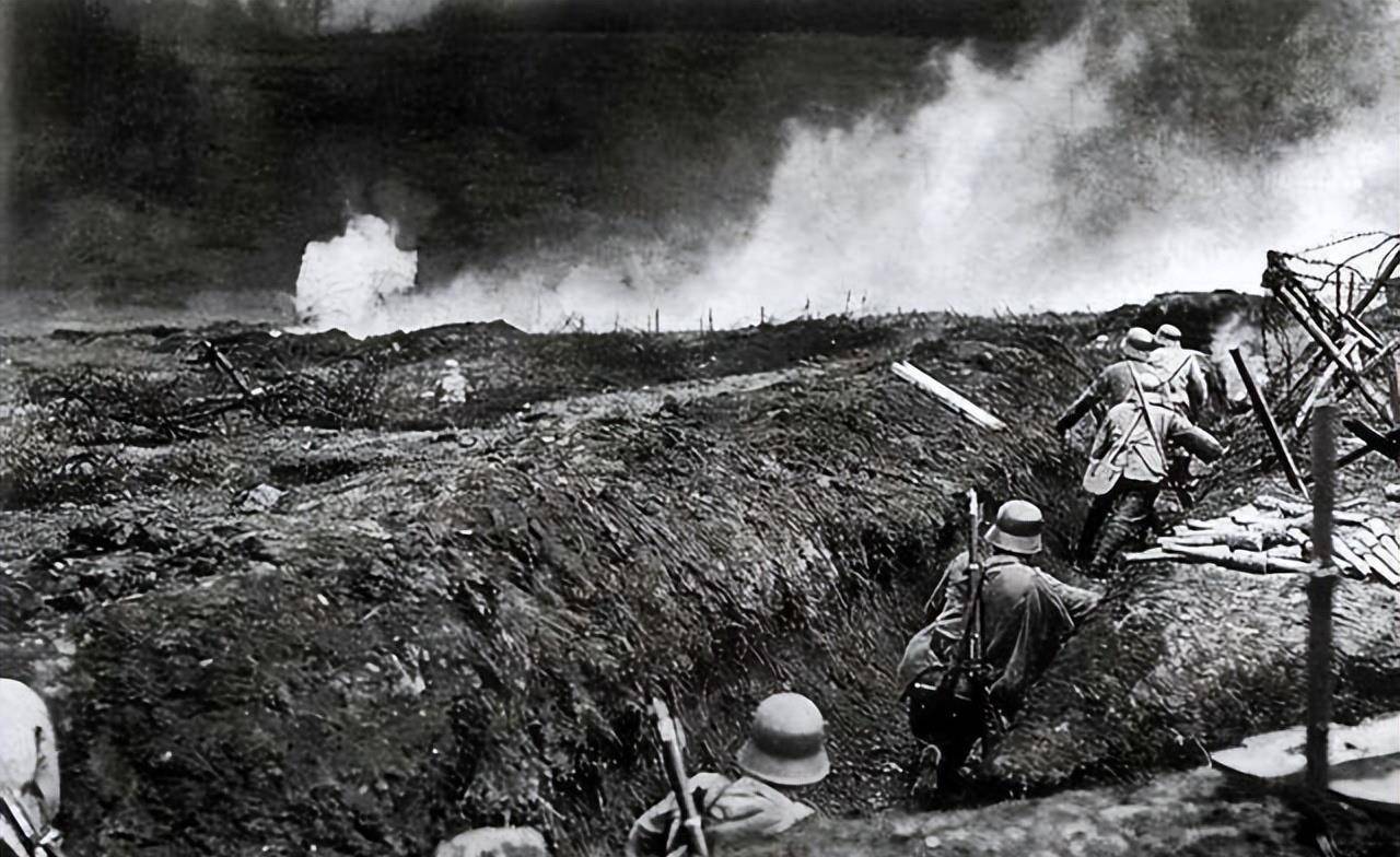 跟着美国混三天饿九顿,英国是怎么从欧洲大哥变成美国小弟的?