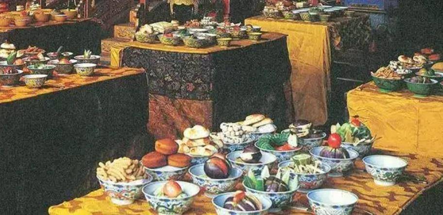 古人的吃饭变迁史:"一日两餐"有何来历?古代没有晚餐吗?