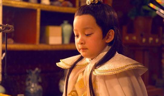 一个冒充皇帝的人,在位14年,搞垮一个强盛王朝,他为何没被发现