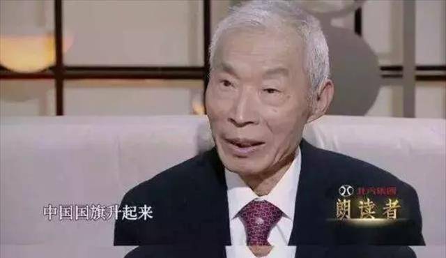 香港回归当晚,英国搞小动作,旗手朱涛:鼻里塞棉花,血往嘴里咽