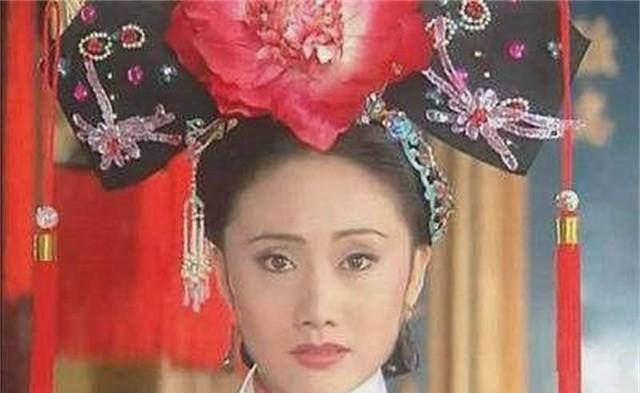 乾隆二十四年,再次怀孕的令妃,因为生育有功,被册封为令贵妃.