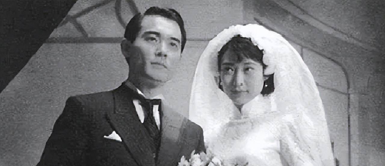 桑弧请医生为张爱玲验孕,验出子宫颈曾被折断,从此两人分道扬镳