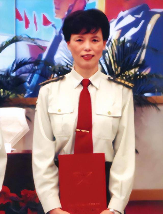 曹慧英:女排五连冠功臣之一,为女儿移民加拿大,如今是首席富姐