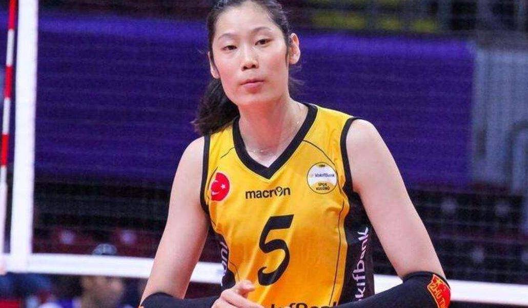 锦文实力丝毫不逊色于朱婷,为何郎平直言:有我在,永远不用她_中国女排