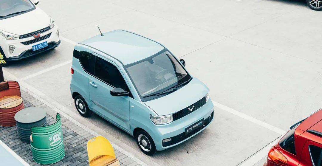 2021年,五菱宏光miniev马卡龙车型上市.