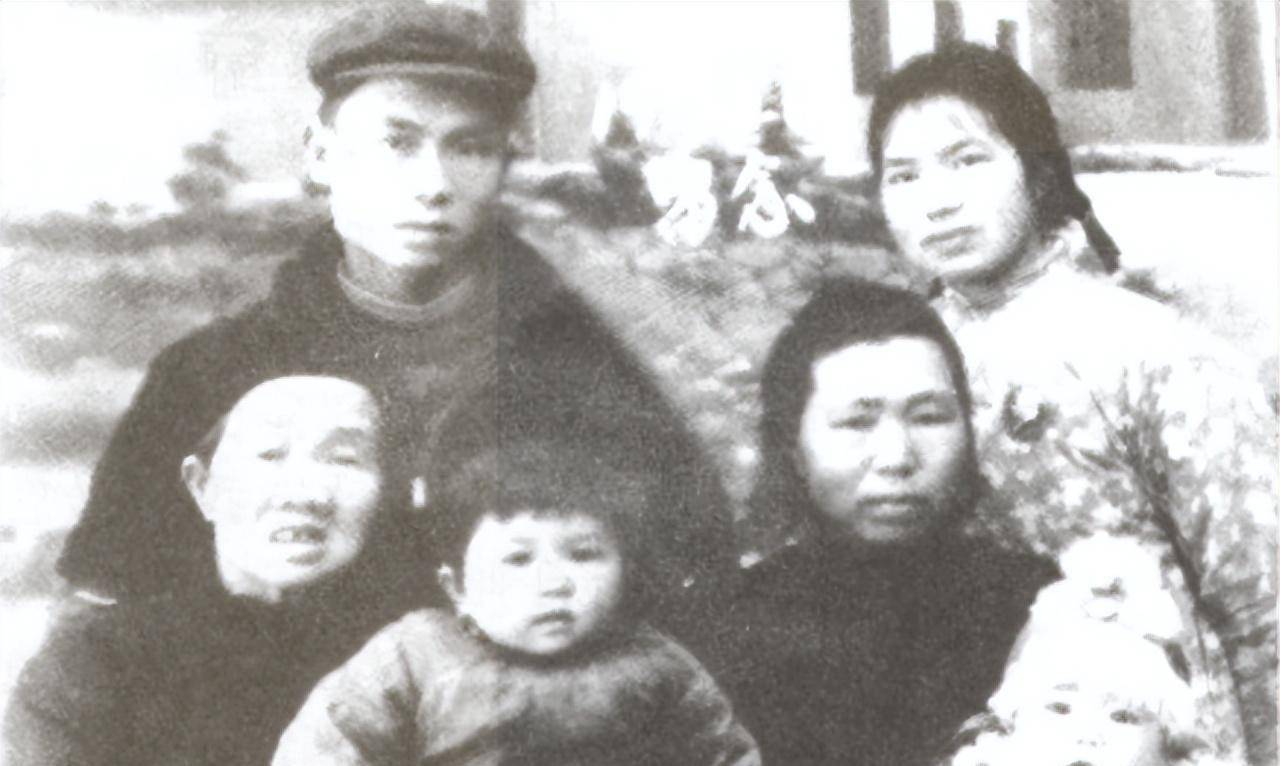 罗盛教牺牲后,女知青陈纯受感动嫁给烈士弟弟,她后来过得如何