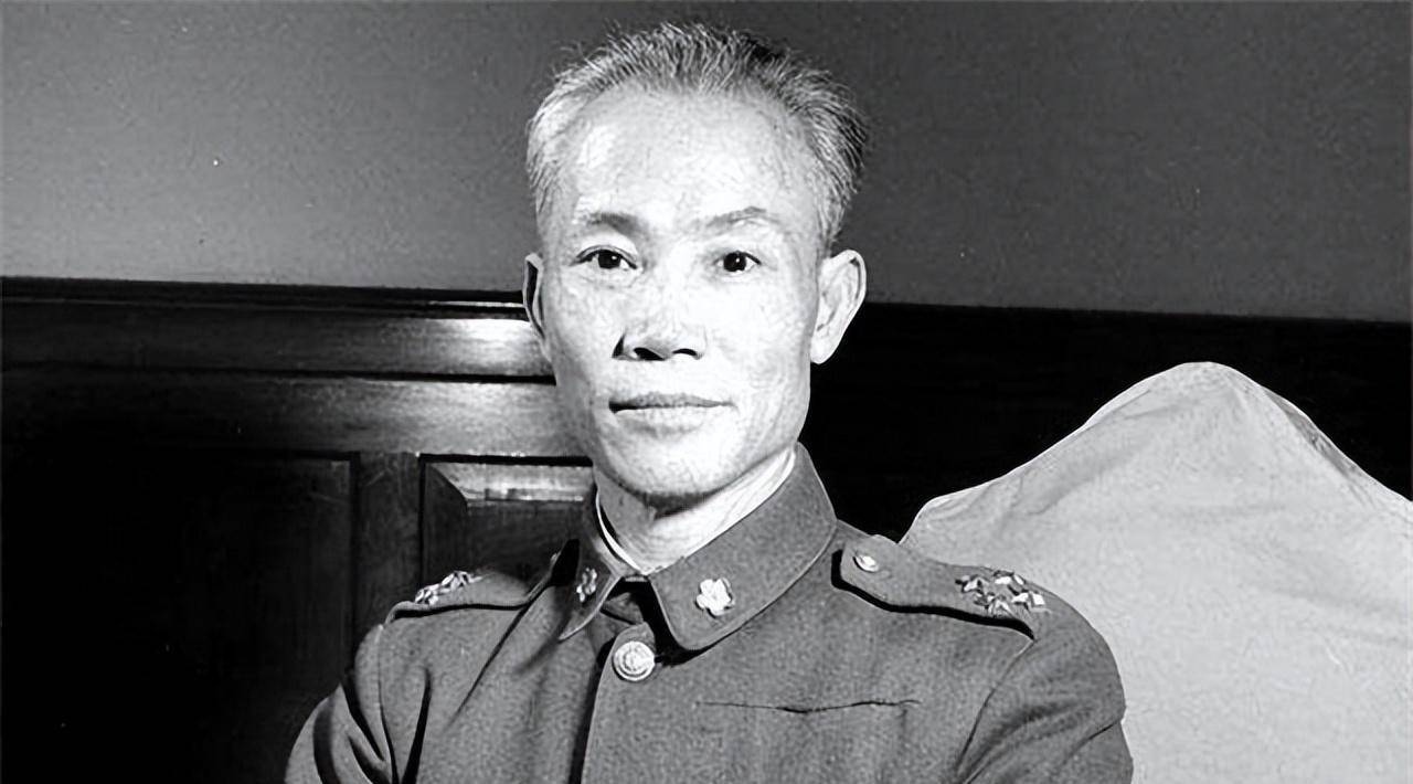 冷欣的52师从南岳赶到星子县,负责防守陈家涧至县城一线;谭邃的159师