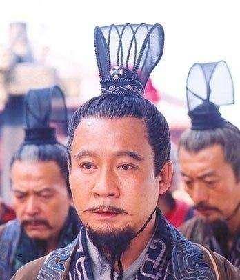 太监因粗心写错一字,使宫女成为传奇皇后,娘家坐享800年富贵