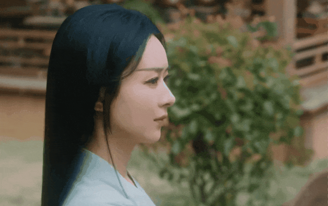 赵丽颖和替身合照引争议,被嘲长相不及替身,演技还有大问题