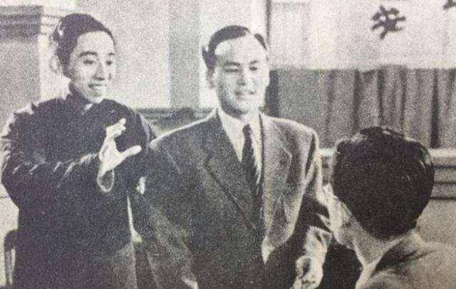 桑弧请医生为张爱玲验孕,从此两人分道扬镳,只因子宫颈曾被折断