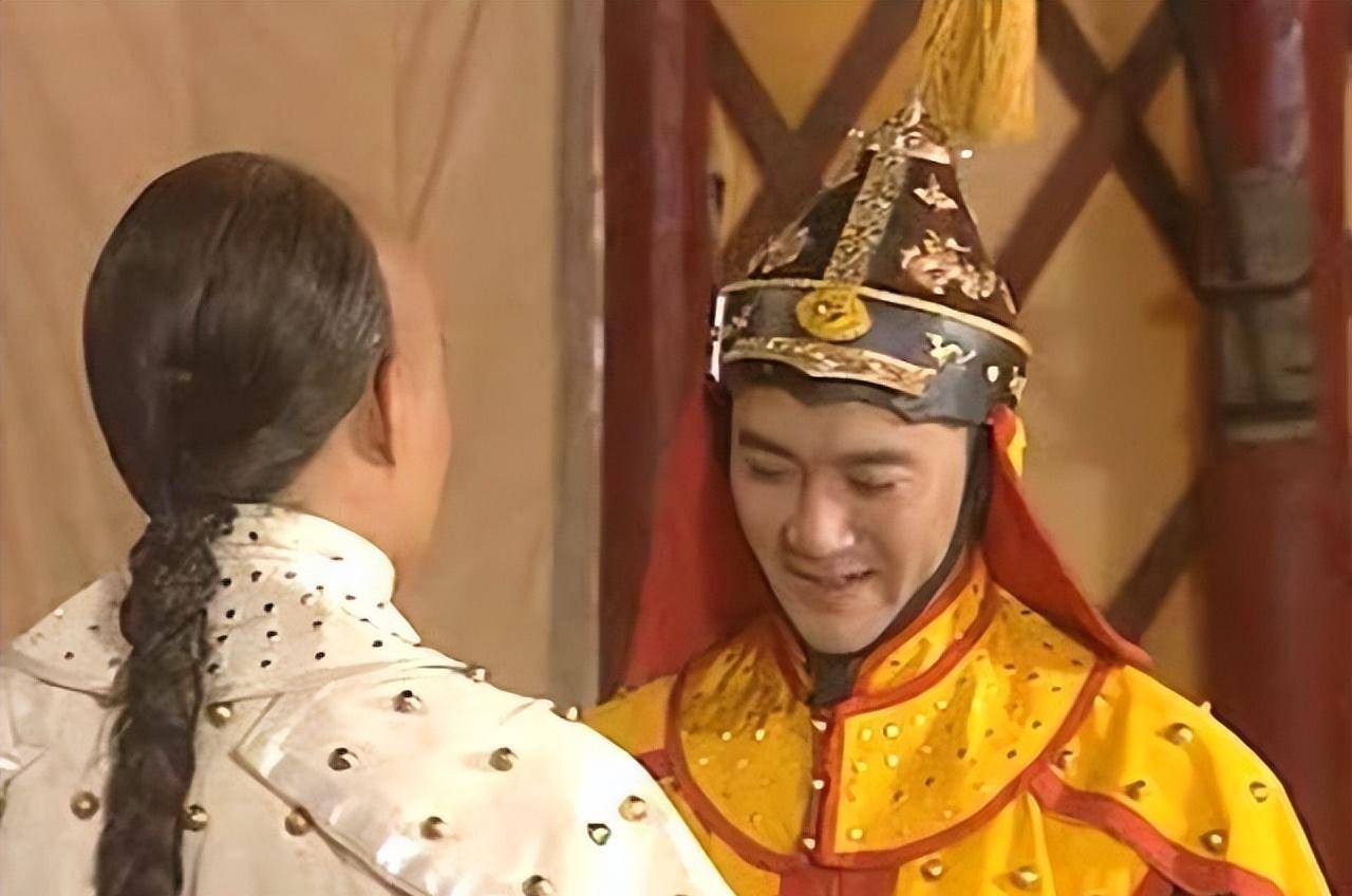 多次战役中,豪格都是身先士卒,作战很是勇猛,凭其战功被封为和硕贝勒