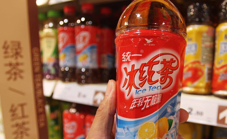 绿茶,果汁,脉动,可乐,雪碧等等是我们平时经常喝的饮料,这些饮料中都