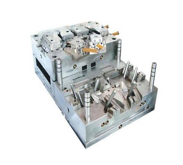 一,塑料模具的主要部件塑料模具主要由以下几个关键部件组成:模架,模