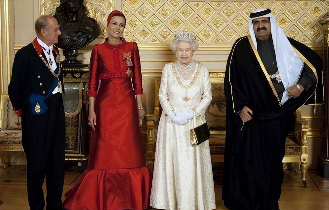 助丈夫篡位成功报仇,64岁成为"卡塔尔甄嬛"_谢赫·莫扎_女性_中东