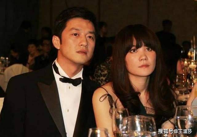 李亚鹏和王菲是因为麻将结缘,据悉两人都爱打麻将.