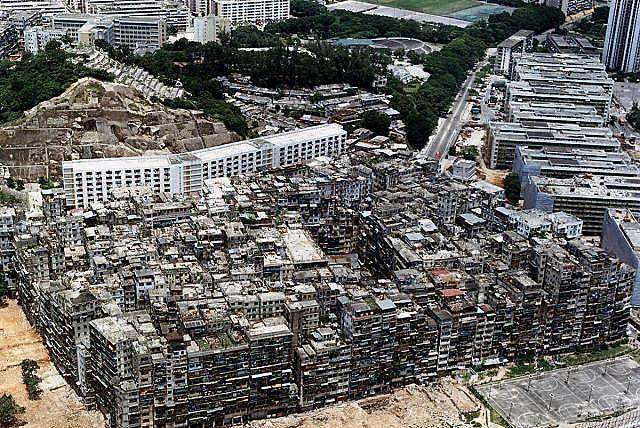 魔窟"九龙城寨",犯罪者天堂:英国政府不想管,港英政府不敢管_生活_香