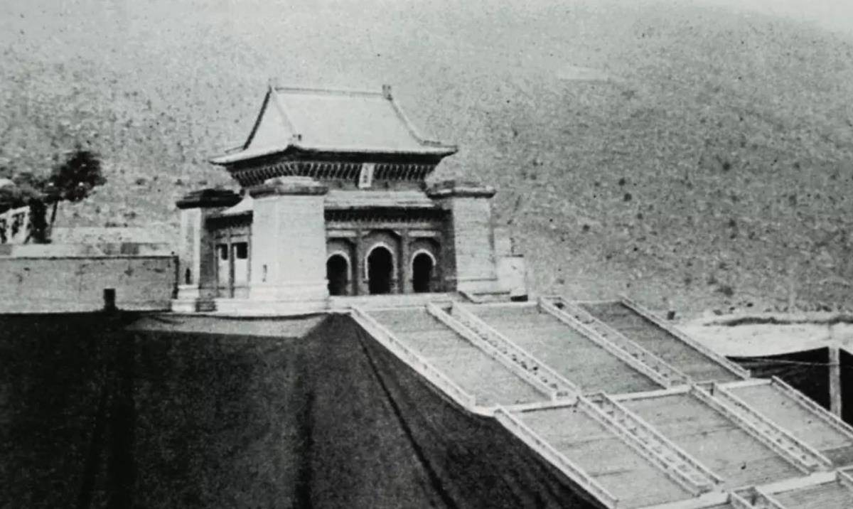 孙中山遗体风波,吊唁结束后移交中山陵,从永久保存到混凝土封固