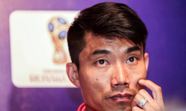 球场重逢!郑智,阿兰,张修维合影,霍深坪,荣昊共现广州队比赛