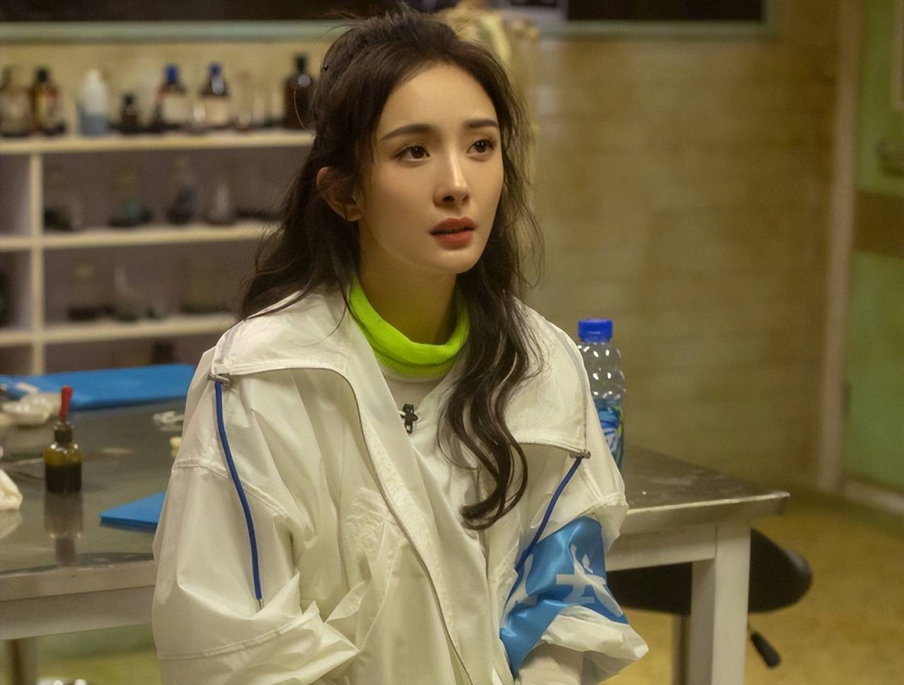 杨幂粉丝站官宣停运逼工作室给答复,网友:为什么不承认她演技差