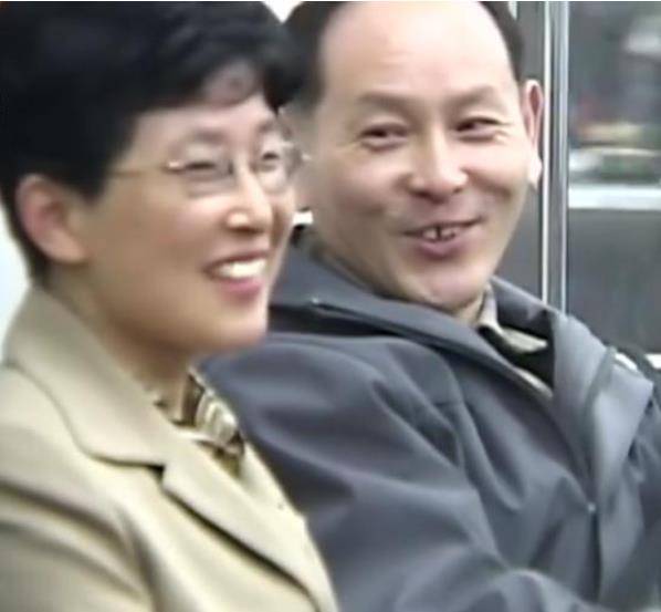 中国男人日本打黑工15年,却感动无数日本人,回国时海关敬礼放行