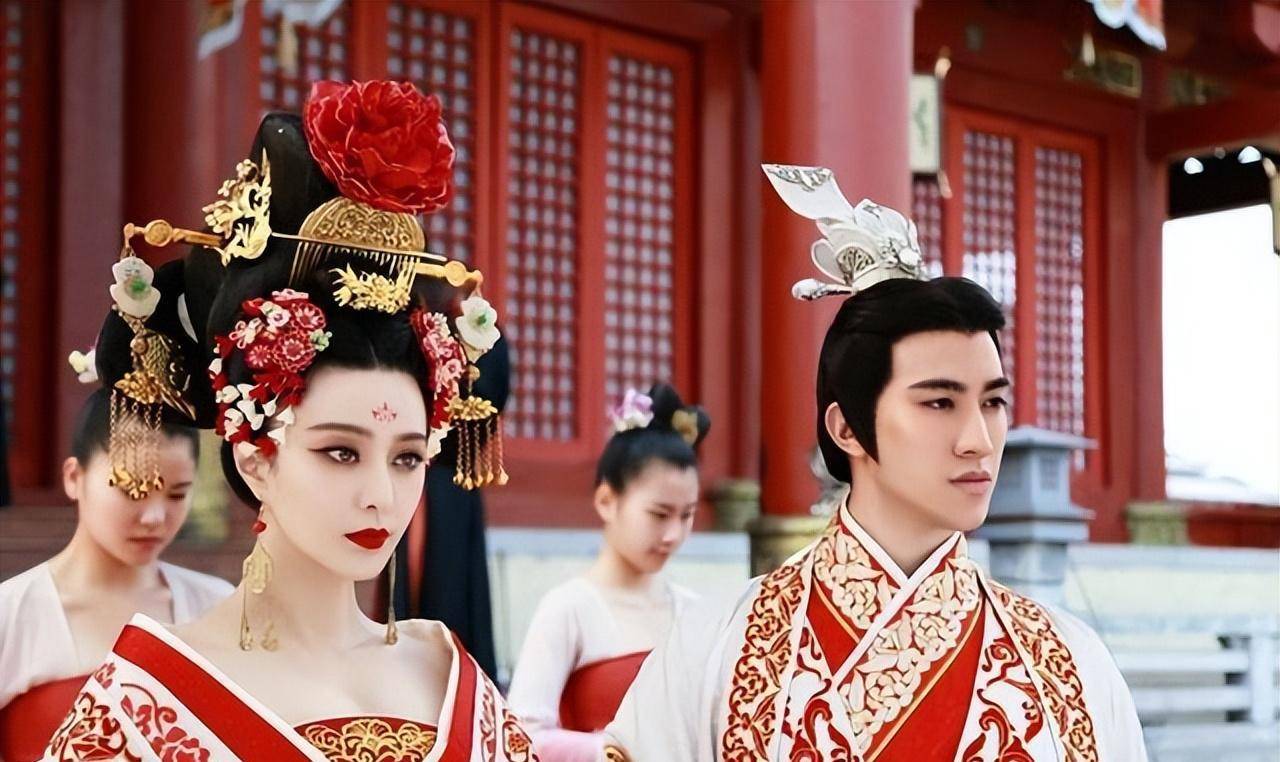 如果你穿越唐朝,与李世民发生骂战,如何反击才不会被当成白痴?