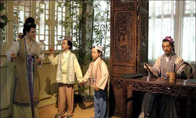 《苏东坡传》我顿悟,母亲对一个家庭的影响是巨大的_程夫人_苏轼_苏洵