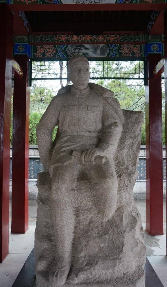 刘帅徐帅逝世,为何没葬八宝山,而是葬于河北的偏僻山岭?