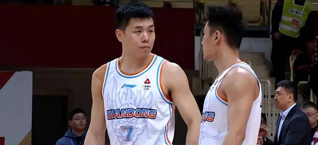 山东男篮后卫阵容更新,瞄准前辽宁大将刘志轩与状元王岚钦,追逐周琦?