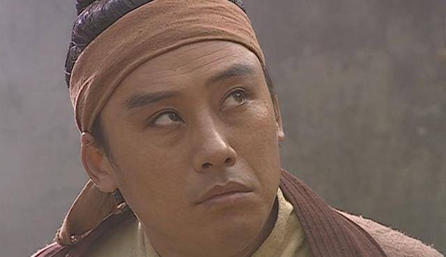 石秀盯着潘巧云不放的背后,藏着大秘密,难怪人们都说少不看水浒