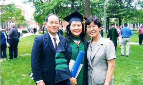 中国男人日本打黑工15年,却感动无数日本人,回国时海关敬礼放行